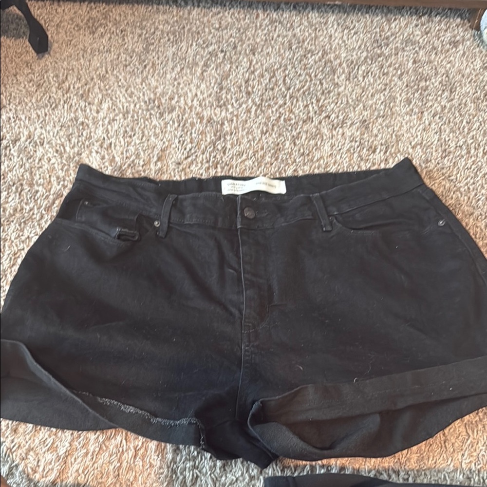 Black Jean Shorts with Classic Denim Style